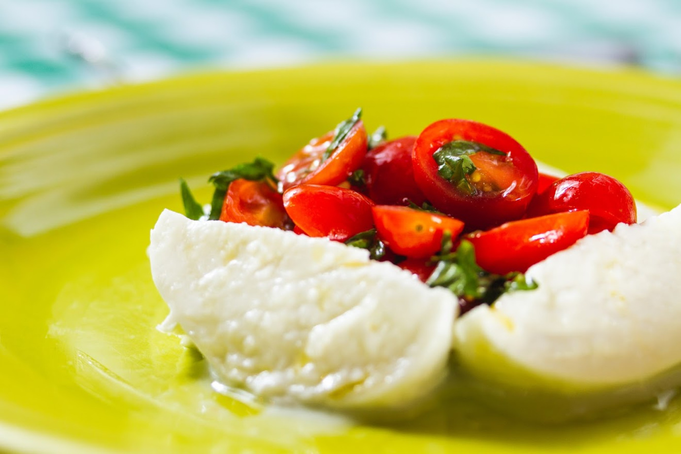 Salad with tomato and spices